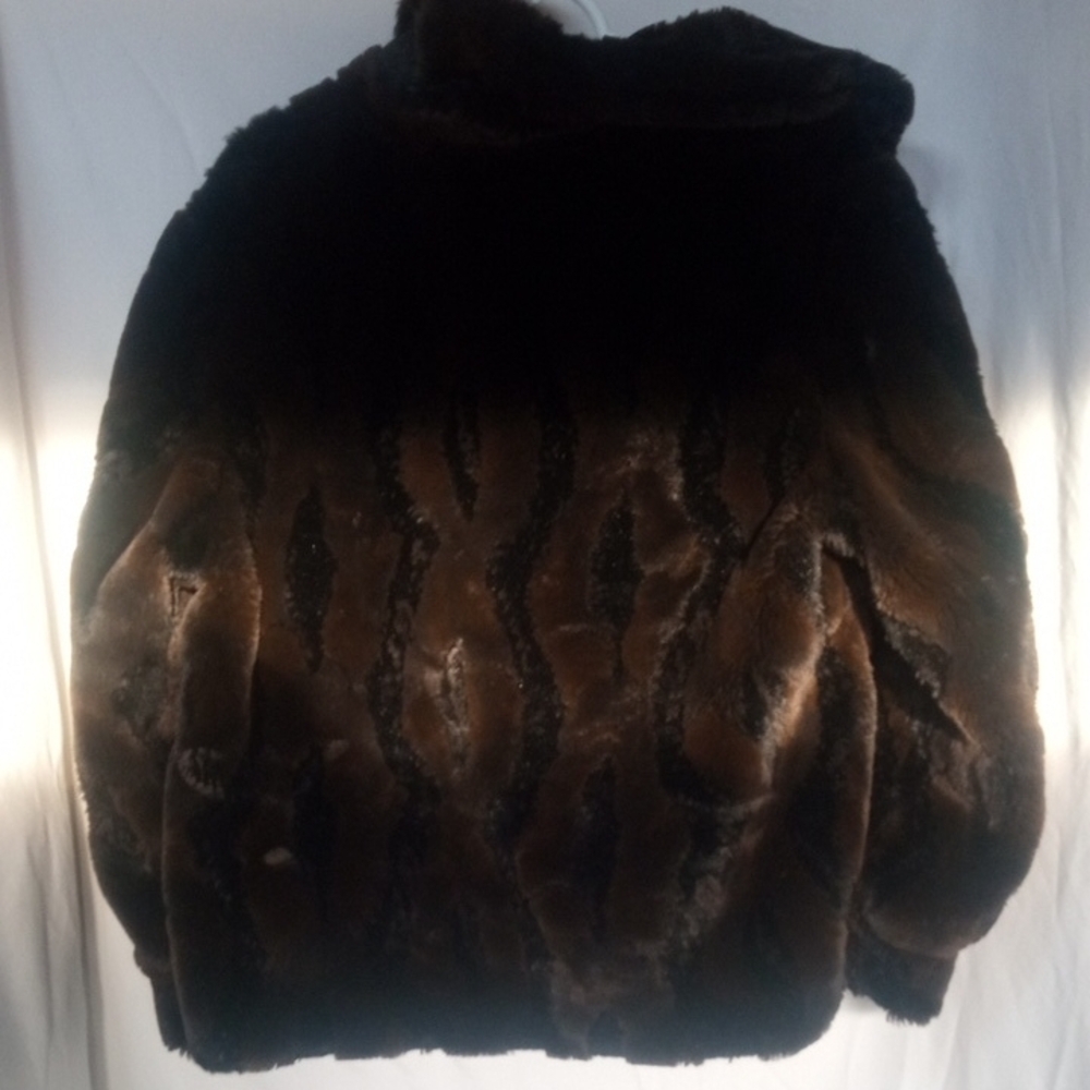 Luxurious Women’s Brown & Black Faux Fur Teddy Jacket Coat, Size L/XL - Picture 3 of 7